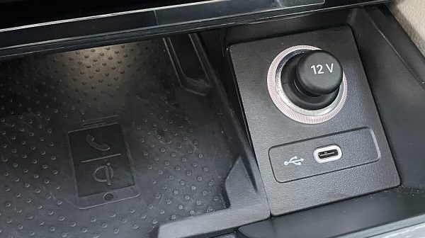 763517_1406682734915_slide bei Donau Automobile in 