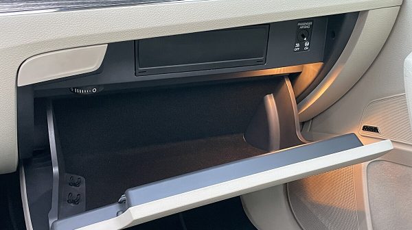 763517_1406682734934_slide bei Donau Automobile in 