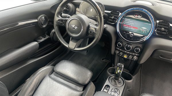 763586_1406688323675_slide bei Donau Automobile in 