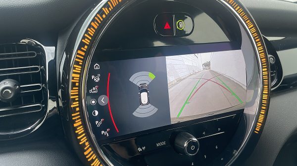 763586_1406688323677_slide bei Donau Automobile in 