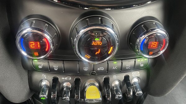 763586_1406688323684_slide bei Donau Automobile in 