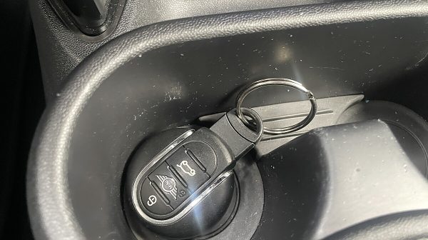 763586_1406688323686_slide bei Donau Automobile in 