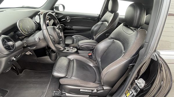 763586_1406688323699_slide bei Donau Automobile in 