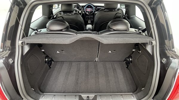 763586_1406688323705_slide bei Donau Automobile in 