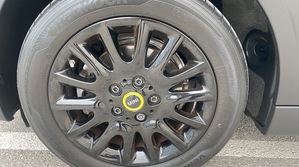 763586_1406688323709_slide bei Donau Automobile in 