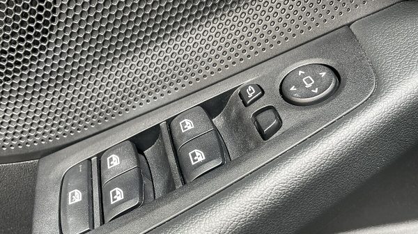 763717_1406688682077_slide bei Donau Automobile in 