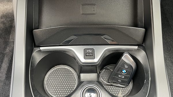 763717_1406688682080_slide bei Donau Automobile in 