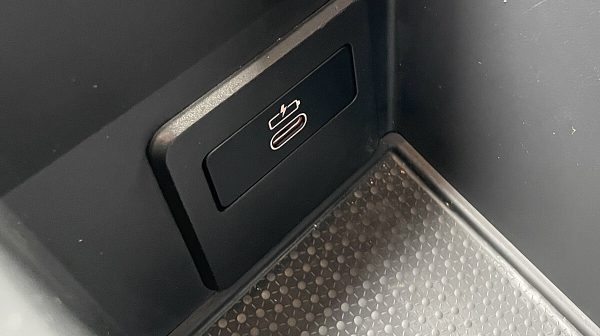 763717_1406688682086_slide bei Donau Automobile in 