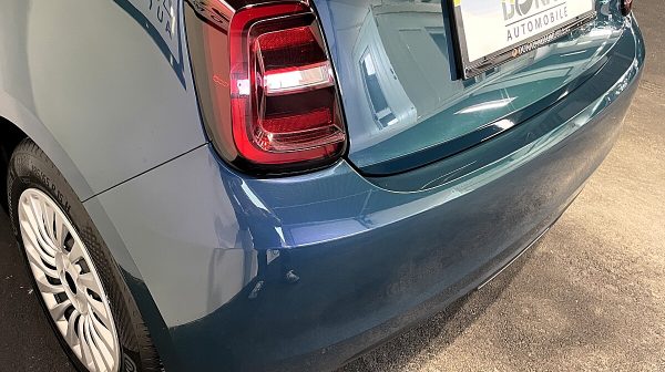 763861_1406681229154_slide bei Donau Automobile in 