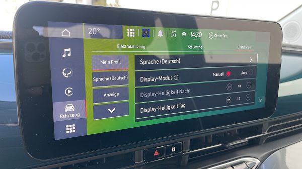 763861_1406681229168_slide bei Donau Automobile in 