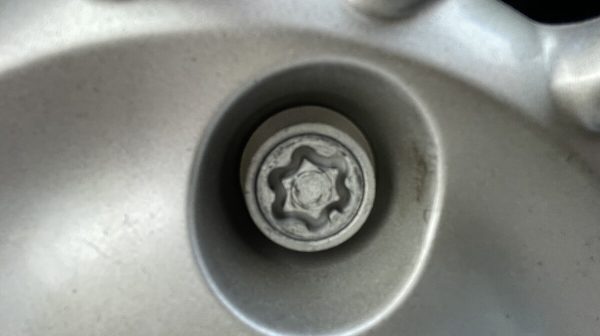 763861_1406681229254_slide bei Donau Automobile in 